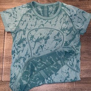 LuluLemon Green Camo swiftly tee